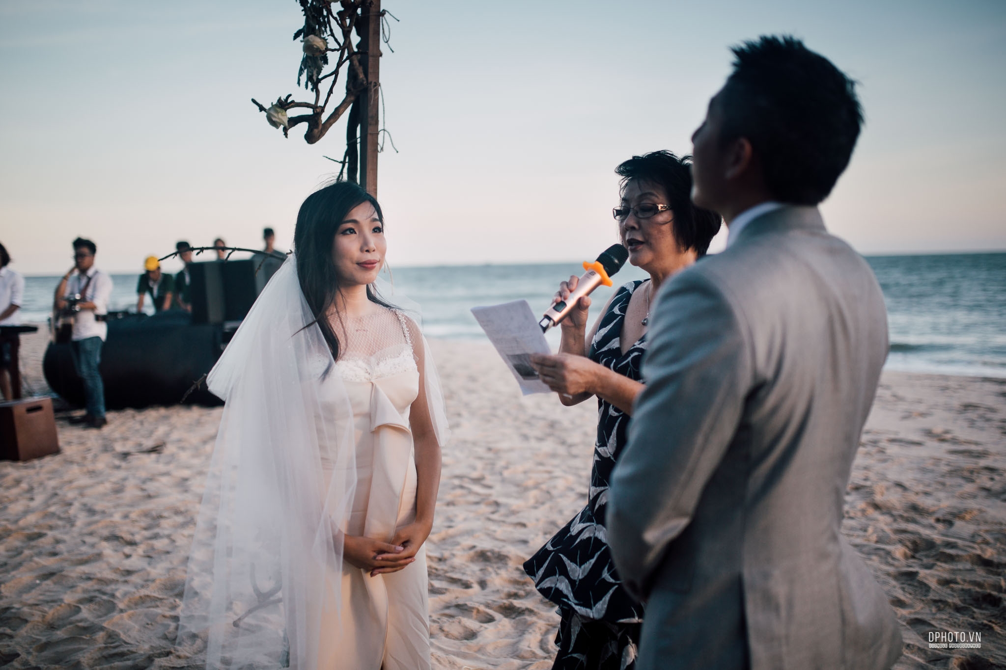 vietnam_destination_beach_wedding_photographer_ho_tram_186